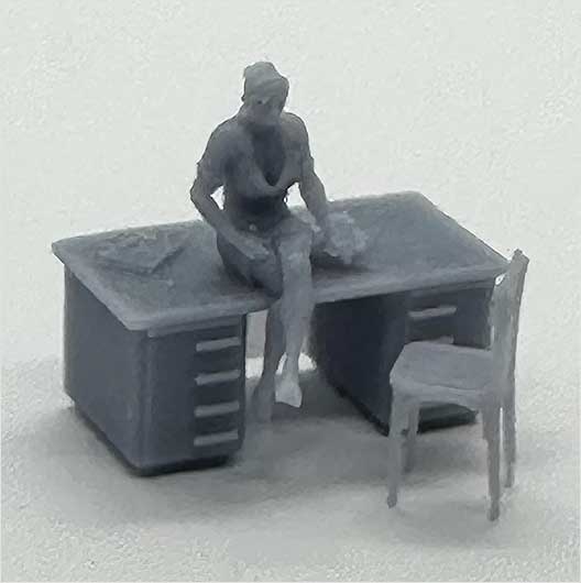 OO Scale | Woman Sitting On Desk