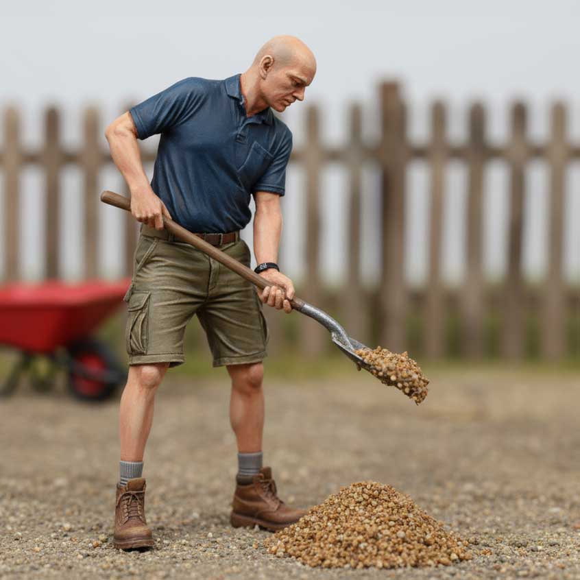 OO Scale Ready to Paint Modern Builder Shovelling Sand