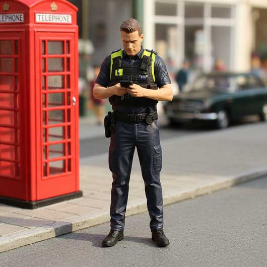 OO Scale Ready to Paint Modern Police Bundle (4 Pack)
