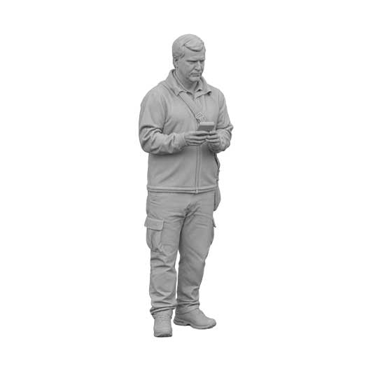 OO Scale Ready to Paint Modern Postie Checking Mobile Device