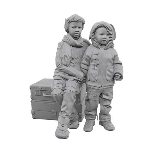 OO Scale Ready to Paint Modern Children with Classic Suitcases