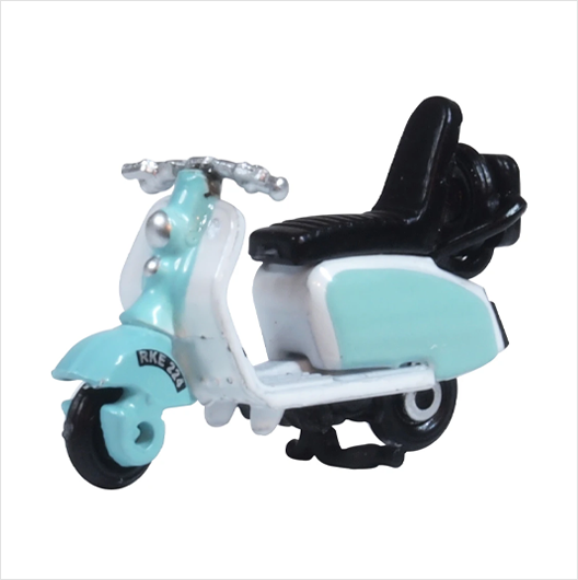 OO Scale | Blue and White Scooter