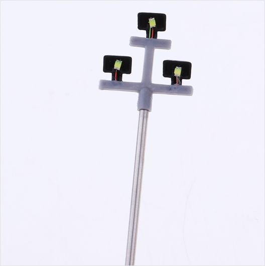 OO Scale | 3-Volt Goods Yard Floodlights - Three Lights (2 pack)