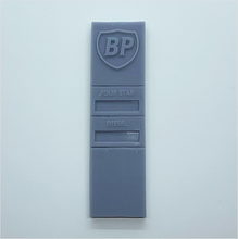 Load image into Gallery viewer, OO Scale | 1989 BP Petrol Station Totem (1 piece)
